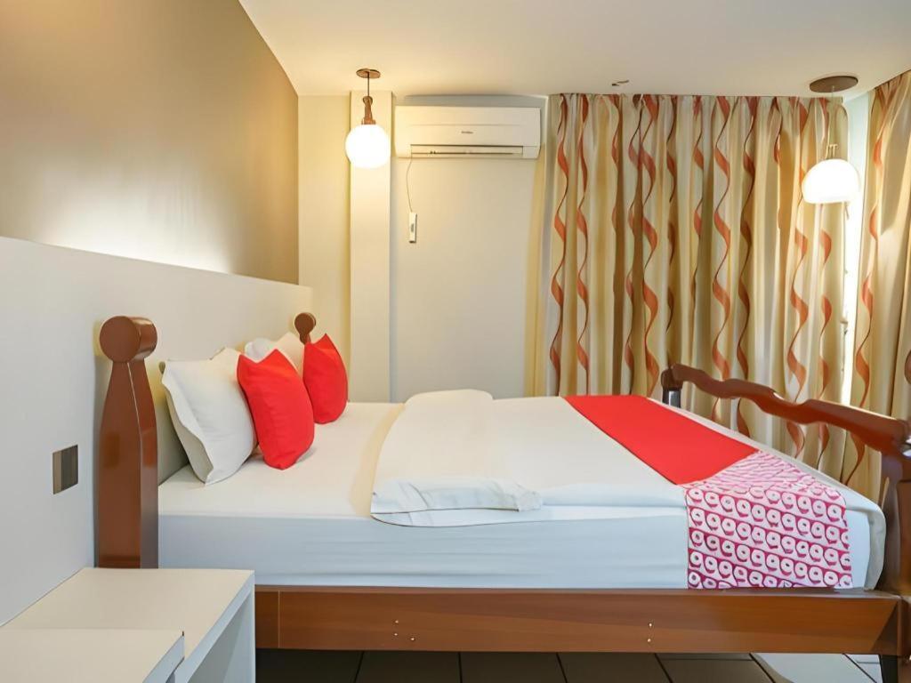 900 Inn Bintulu Kültér fotó